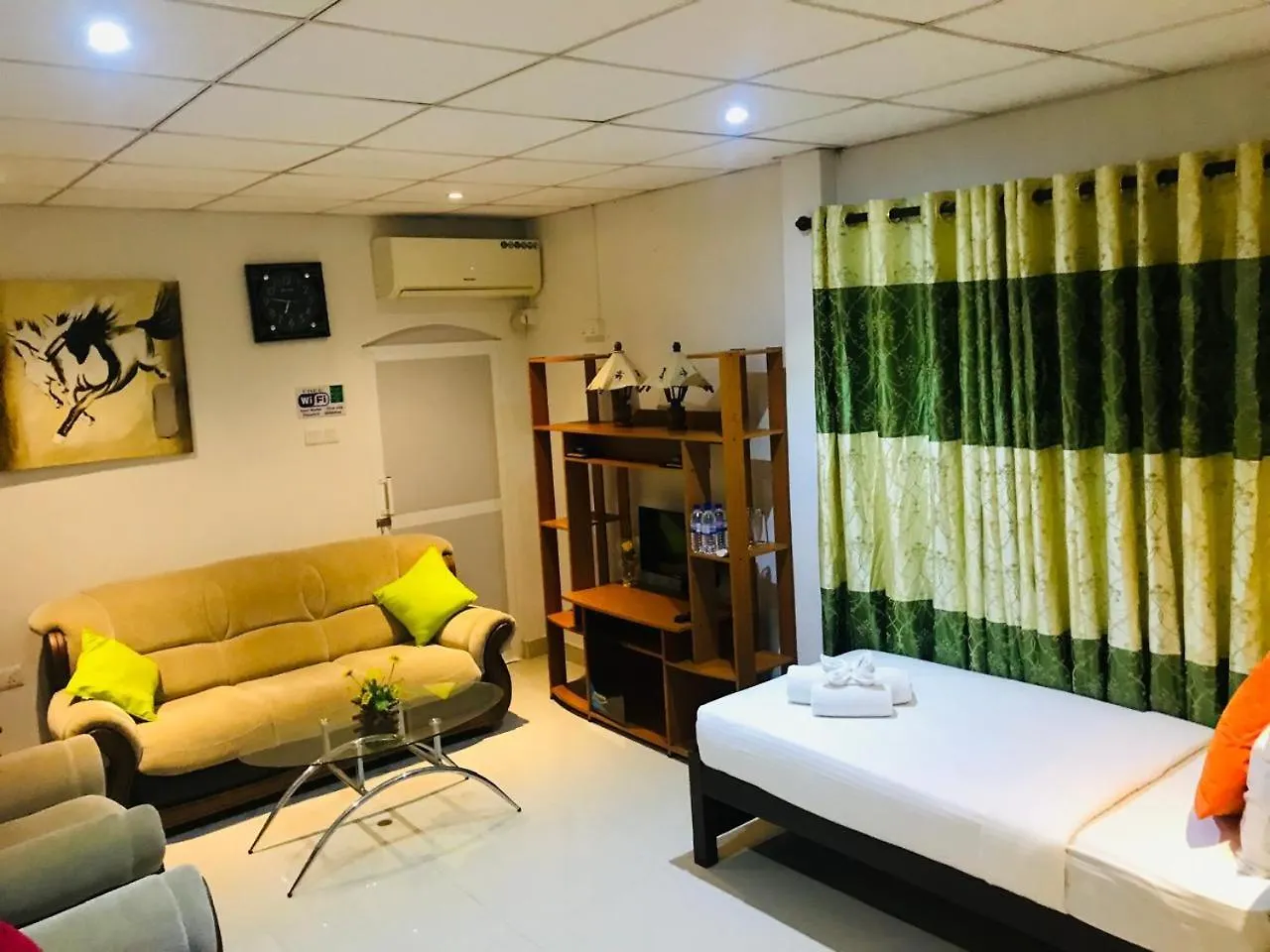 Diva Villa Airport Transit Hotel Katunayake Guest house