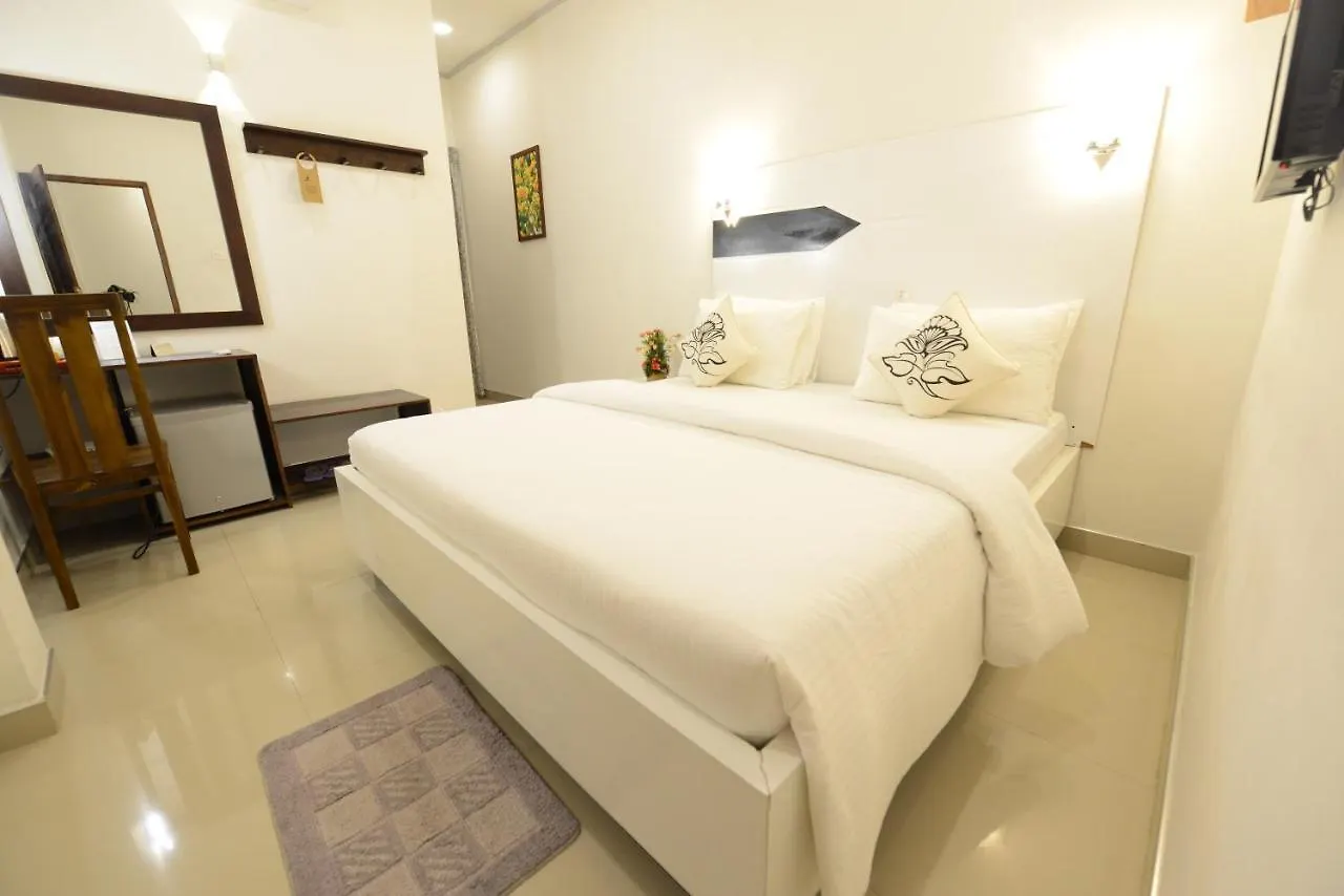 Diva Villa Airport Transit Hotel Katunayake 3*,  Sri Lanka